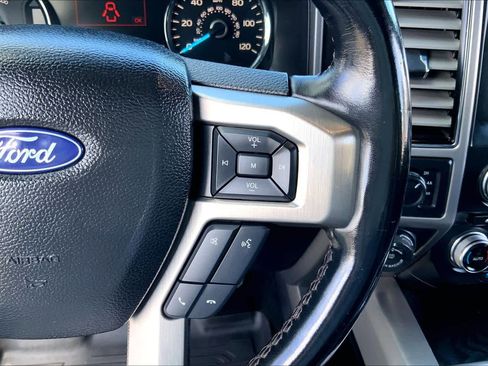 Used 2018 Ford F150 Platinum w/ Equipment Group 701A Luxury AWD/4WD image 21