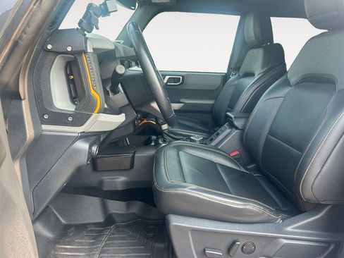 Used 2021 Ford Bronco Badlands image 15