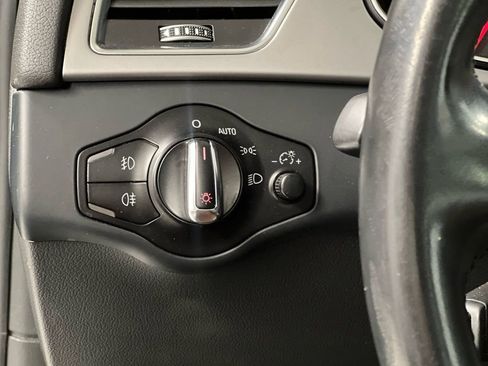 Used 2015 Audi A4 2.0T Premium image 25