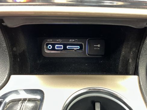 Used 2017 Jeep Grand Cherokee Limited w/ Trailer Tow Group IV image 22