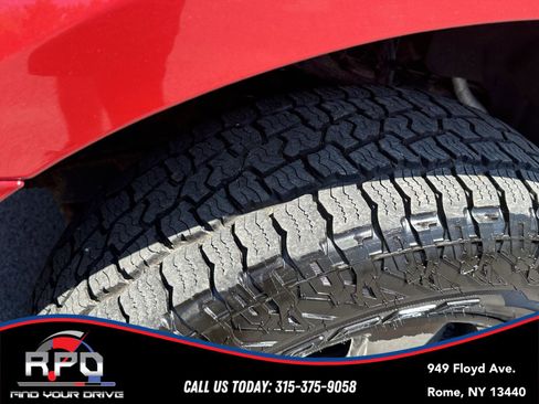Used 2020 Ford F150 XLT w/ Equipment Group 302A Luxury AWD/4WD image 11