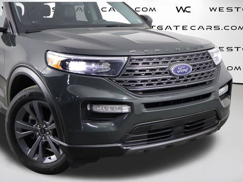 Used 2022 Ford Explorer XLT w/ Equipment Group 202A AWD/4WD image 48