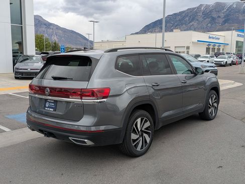 Certified 2025 Volkswagen Atlas SE AWD/4WD image 3