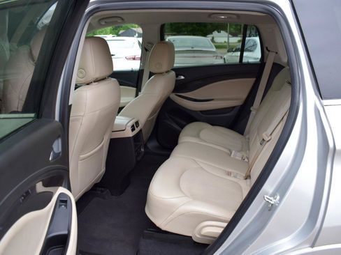 Used 2019 Buick Envision Preferred FWD image 35