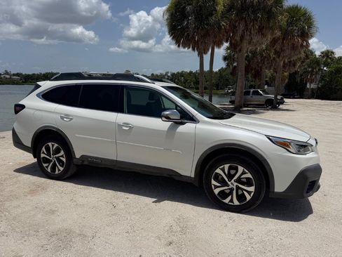 Used 2020 Subaru Outback Touring XT AWD/4WD image 11