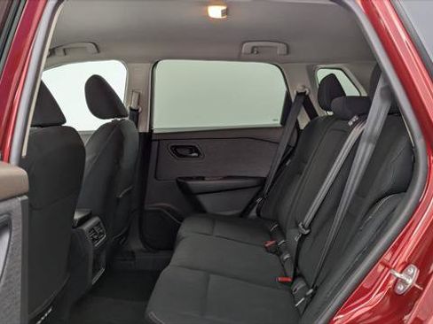 Used 2023 Nissan Rogue S image 17