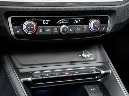 Used 2022 Audi Q3 2.0T Premium Plus image 17