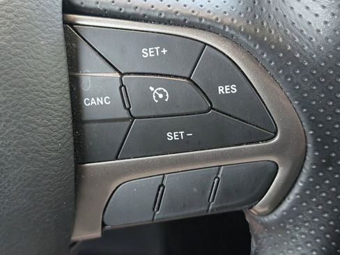 Used 2023 Dodge Durango SXT AWD/4WD image 15