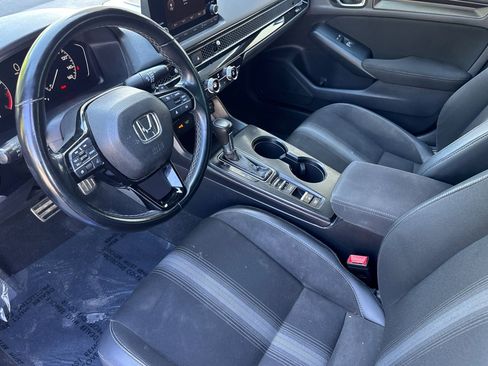Used 2023 Honda Civic Sport image 4
