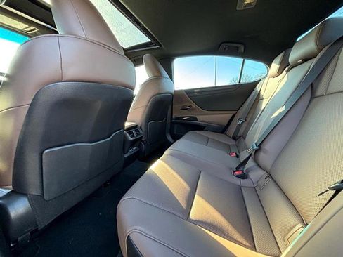 Used 2024 Lexus ES 350 Premium image 37