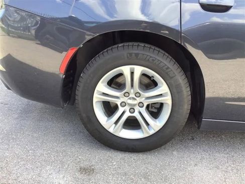 Used 2019 Dodge Charger SXT image 16