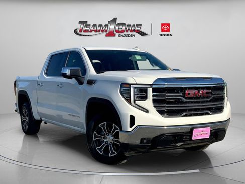 Used 2024 GMC Sierra 1500 SLT image 1