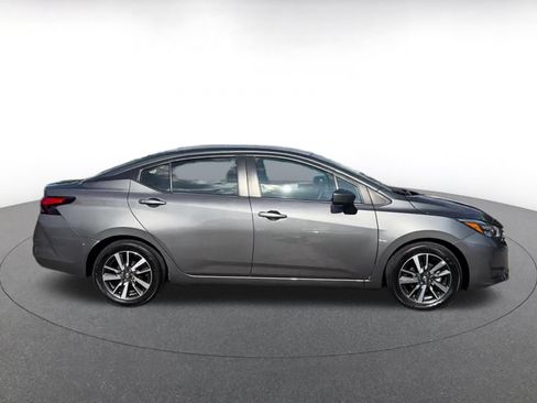 Used 2025 Nissan Versa SV FWD image 14