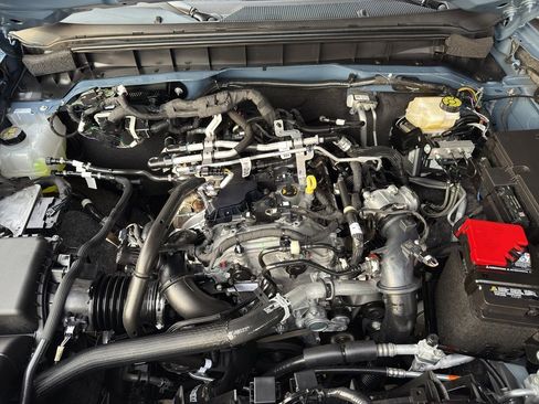 New 2025 Ford Bronco Outer Banks w/ Black Appearance Package image 37