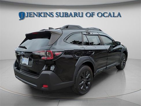 Used 2023 Subaru Outback Onyx Edition image 6