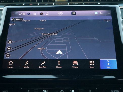 New 2025 Jeep Grand Cherokee Overland w/ Luxury Tech Group IV image 24