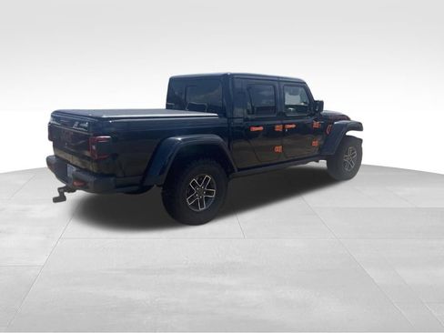Used 2025 Jeep Gladiator Mojave AWD/4WD image 14