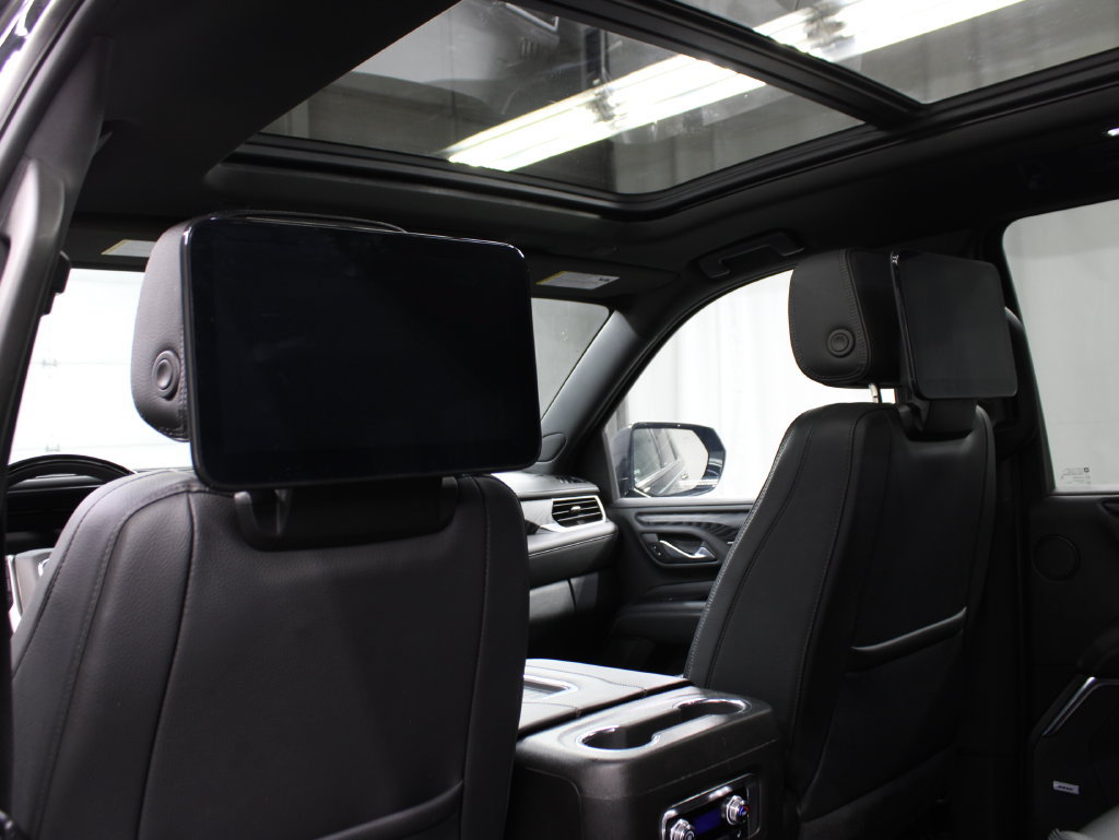 Used 2023 GMC Yukon XL Denali w/ Advanced Technology Package AWD/4WD image 19