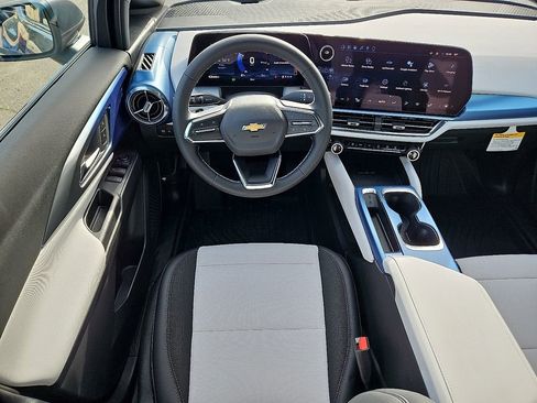 New 2026 Chevrolet Equinox EV LT FWD image 7