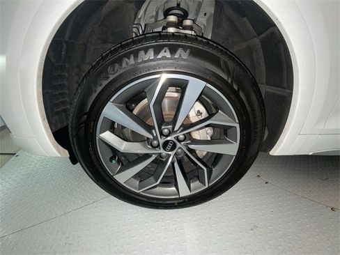Used 2024 Audi Q5 2.0T Premium Plus image 10