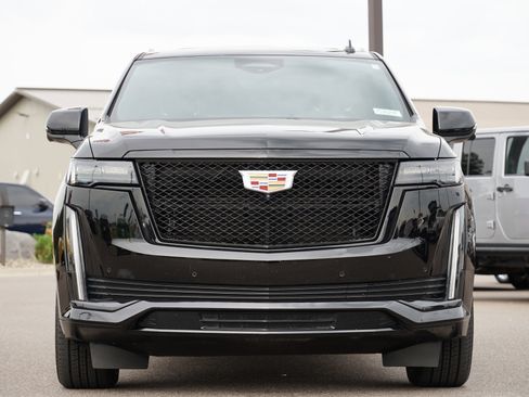 Used 2021 Cadillac Escalade ESV Sport w/ Driver Assist Tech Package image 8