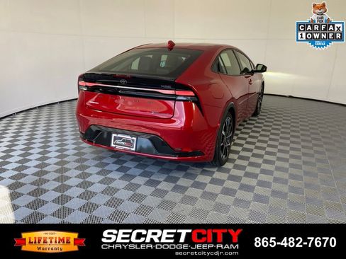 Used 2023 Toyota Prius Prime FWD image 7