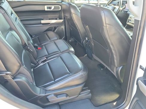 Certified 2023 Ford Explorer XLT w/ Equipment Group 202A AWD/4WD image 18