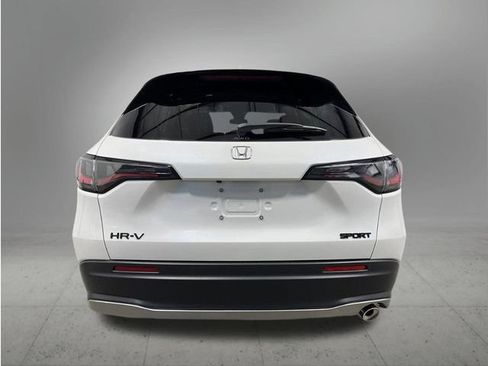 New 2027 Honda HR-V Sport image 4