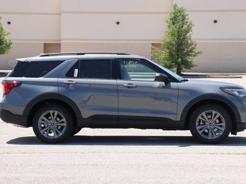 New 2026 Ford Explorer Active w/ Active Comfort Package AWD/4WD image 9