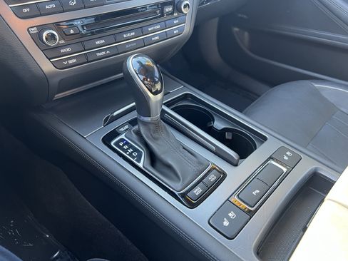 Used 2015 Hyundai Genesis 5.0 image 26