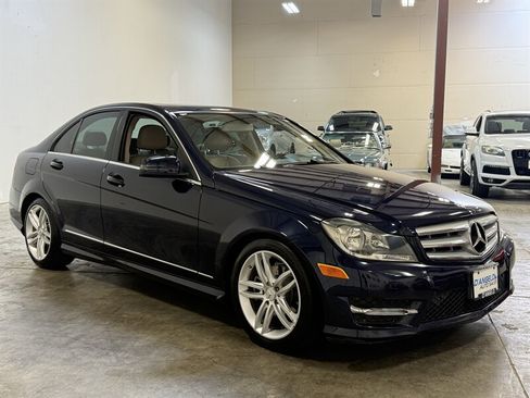 Used 2013 Mercedes-Benz C 250 Sedan image 10