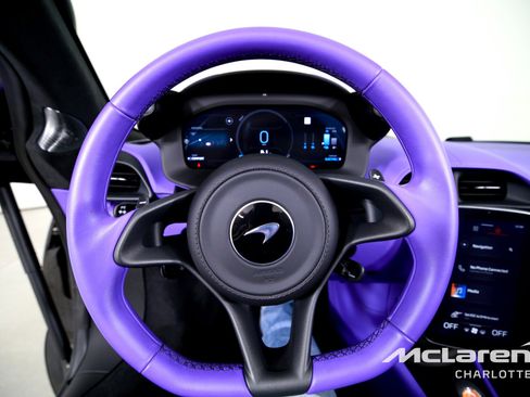 Used 2025 McLaren Artura Spider image 16