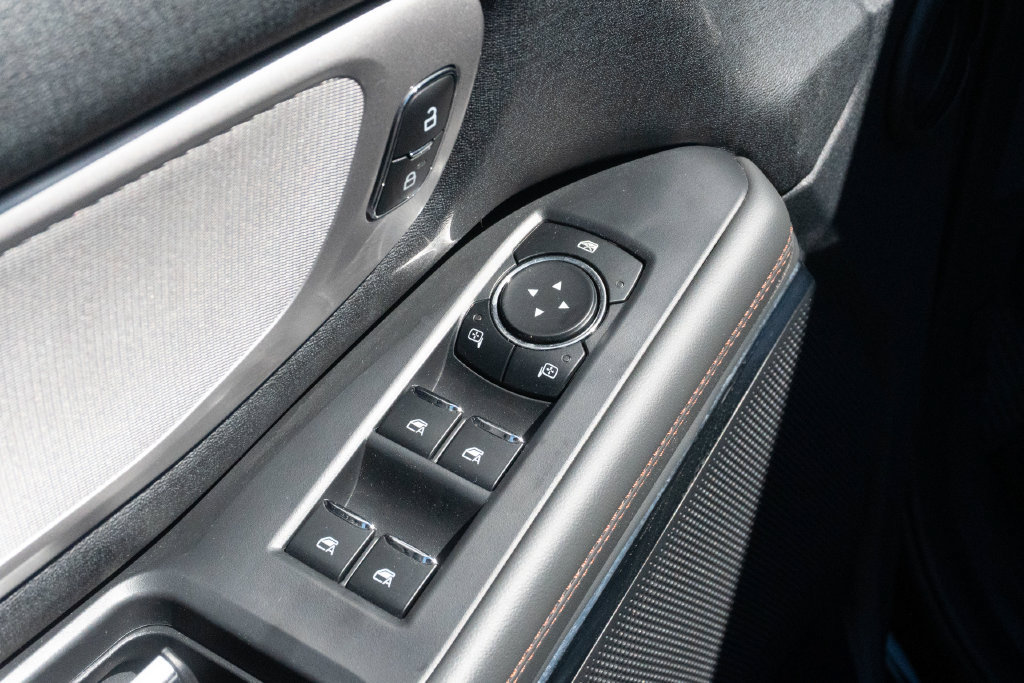 Used 2025 Ford Expedition Active RWD image 18