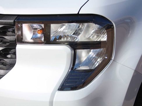 New 2025 Ford Maverick XLT image 4