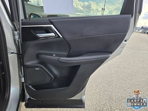 Used 2025 Mitsubishi Outlander SE FWD image 51