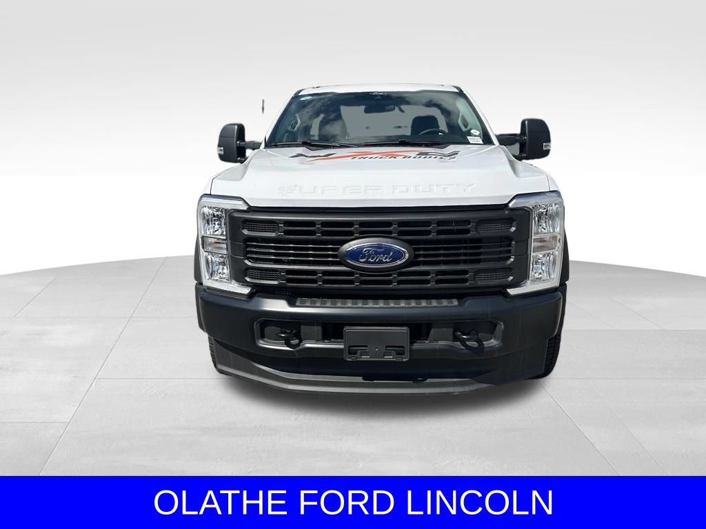 New 2025 Ford F550 4x4 Regular Cab Super Duty image 1