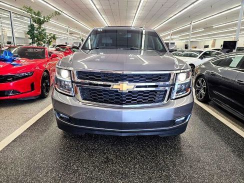 Used 2019 Chevrolet Suburban LT w/ Texas Edition Package image 2