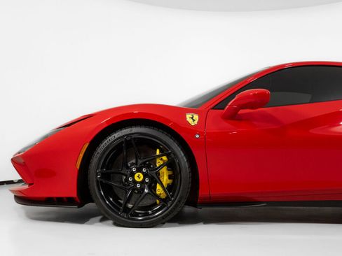 Used 2021 Ferrari F8 Tributo image 16