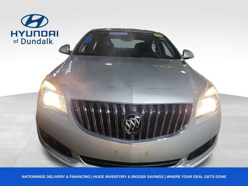 Used 2017 Buick Regal AWD image 3