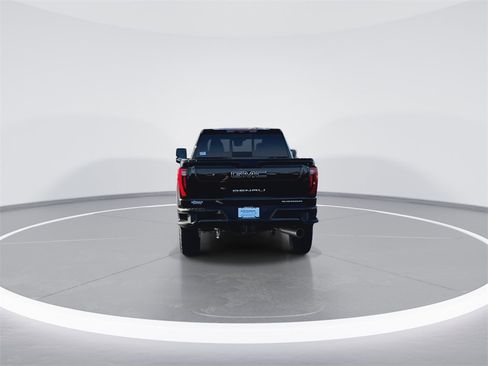 New 2026 GMC Sierra 2500 Denali w/ Denali Reserve Package image 7