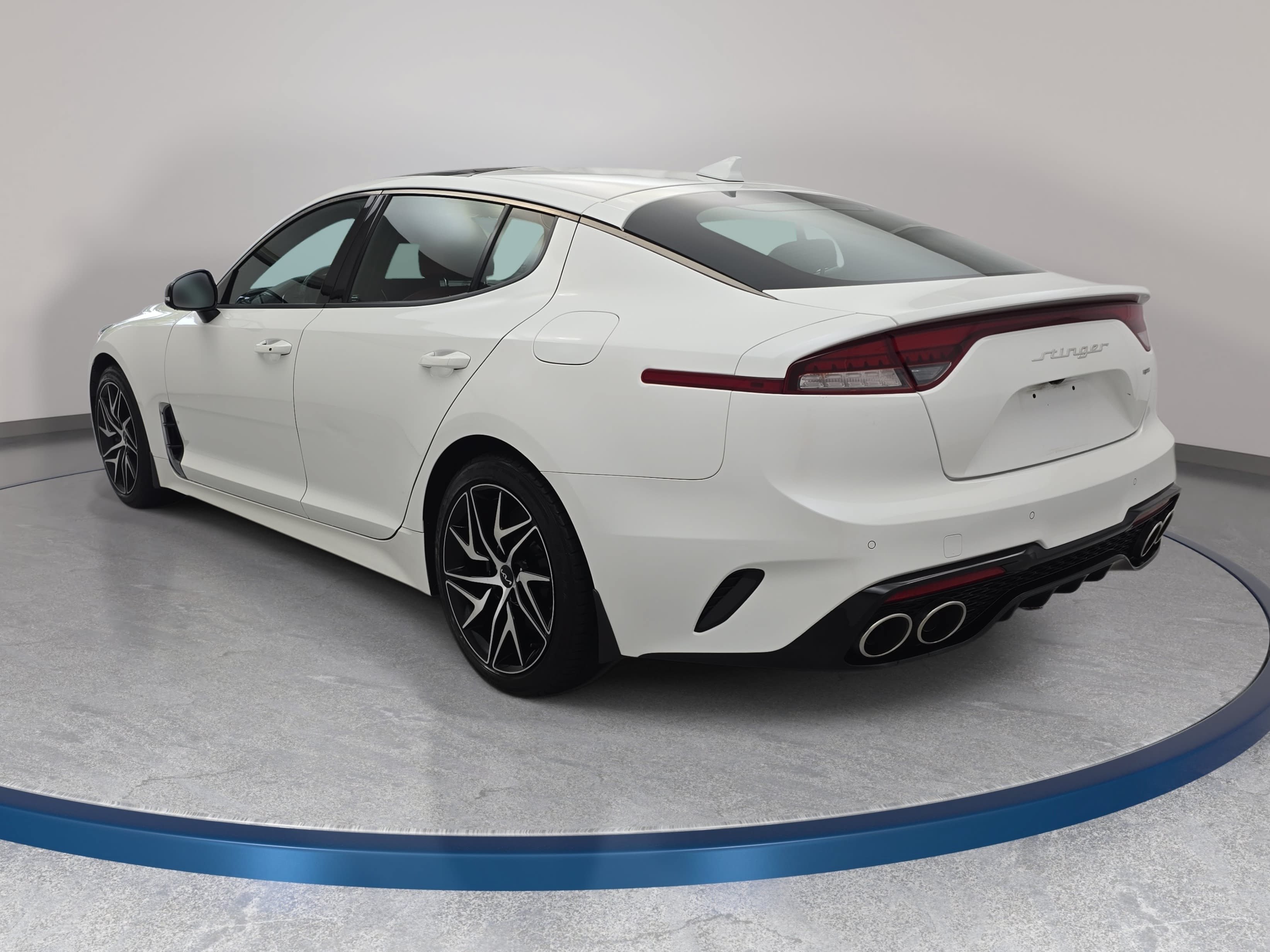 Used 2023 Kia Stinger GT-Line w/ Sun & Sound Package RWD image 7