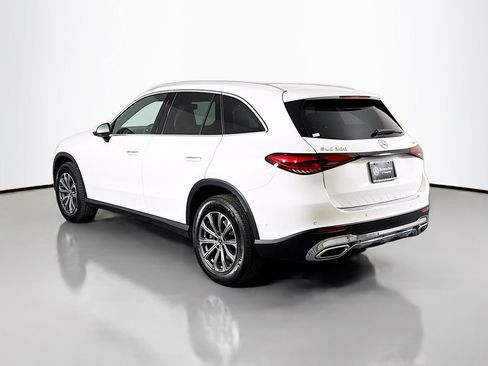 Used 2025 Mercedes-Benz GLC 300 4MATIC image 5