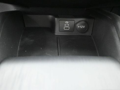 New 2025 Ford Escape SE image 9