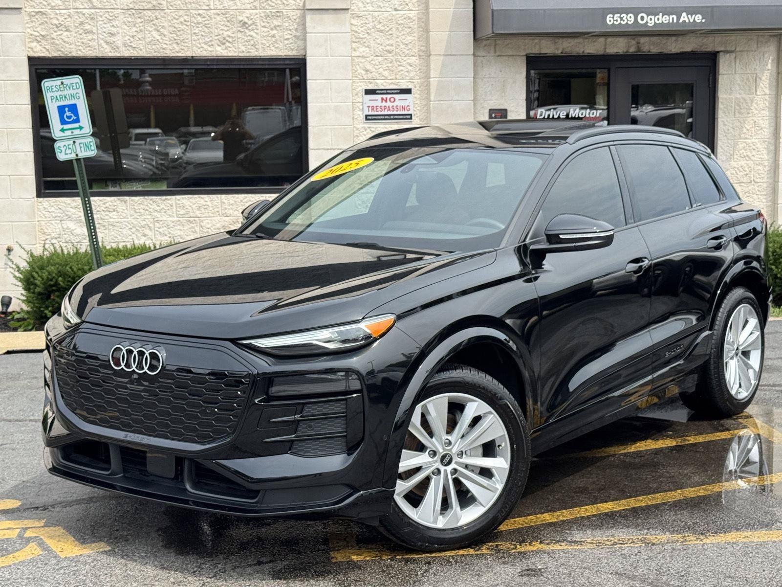 Used 2025 Audi Q6 e-tron Premium w/ Convenience Package RWD image 4