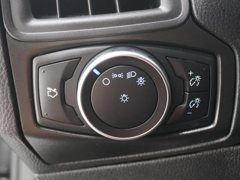 Used 2015 Ford Focus SE FWD image 13
