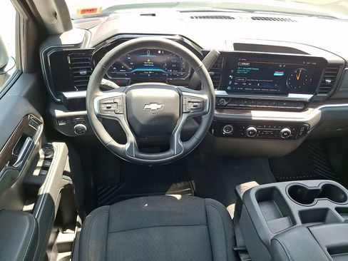Used 2023 Chevrolet Silverado 1500 LT AWD/4WD image 2