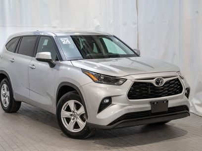 Used 2024 Toyota Highlander LE