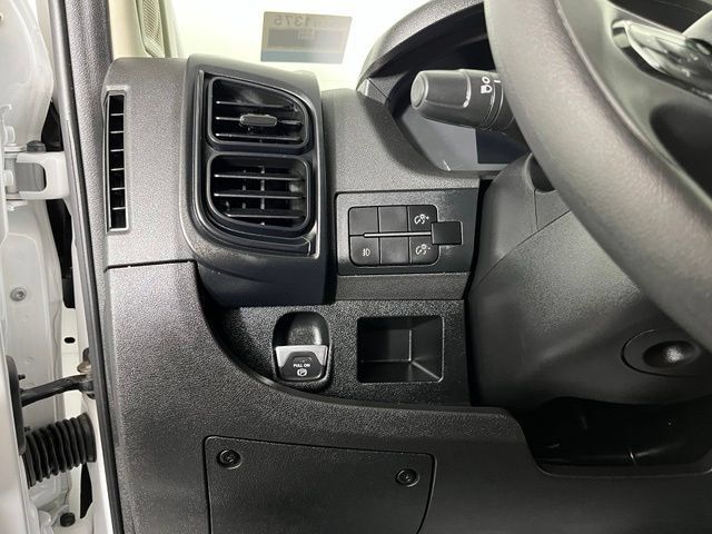 Used 2025 RAM ProMaster 2500 w/ U-Haul Equipment Group FWD image 18
