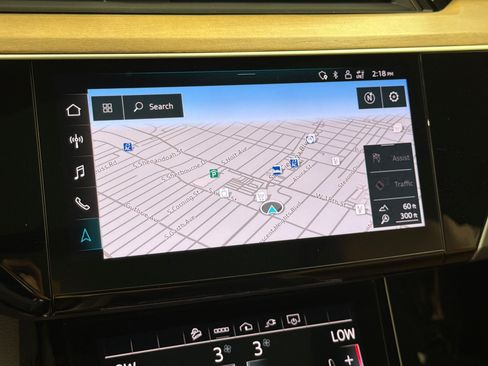 Used 2024 Audi Q8 e-tron Premium Plus w/ Premium Plus Package AWD/4WD image 18