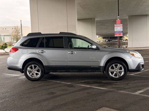 Used 2013 Subaru Outback 2.5i Limited image 1